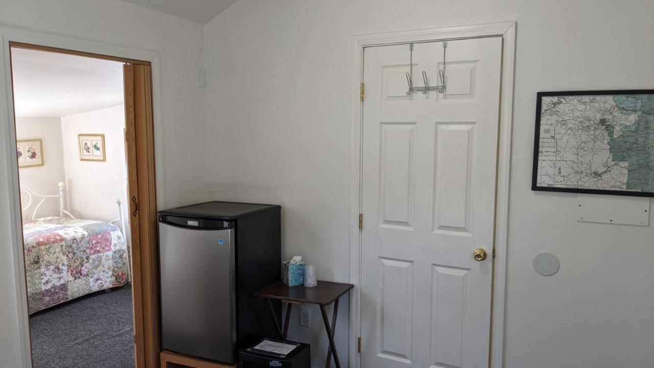 Room #3 At The Apple Place Miramonte ภายนอก รูปภาพ