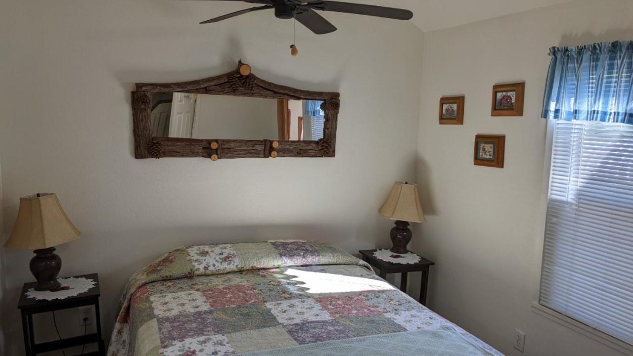 Room #3 At The Apple Place Miramonte ภายนอก รูปภาพ